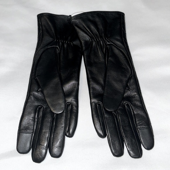 MK Michael Kors Black Leather Driving Gloves Tech Capability Women’s Medium NWOT - Picture 3 of 5